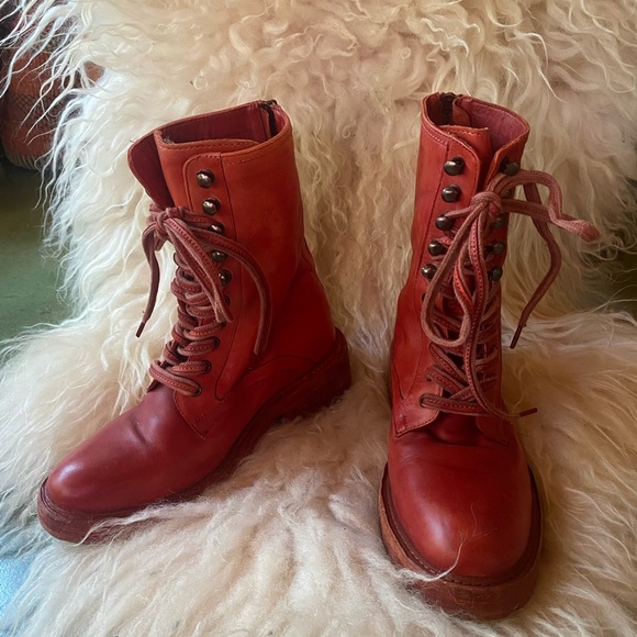 ❣️SOLD❣️Free People Santa Fe Distressed Combat Boot - Picture 3 of 15